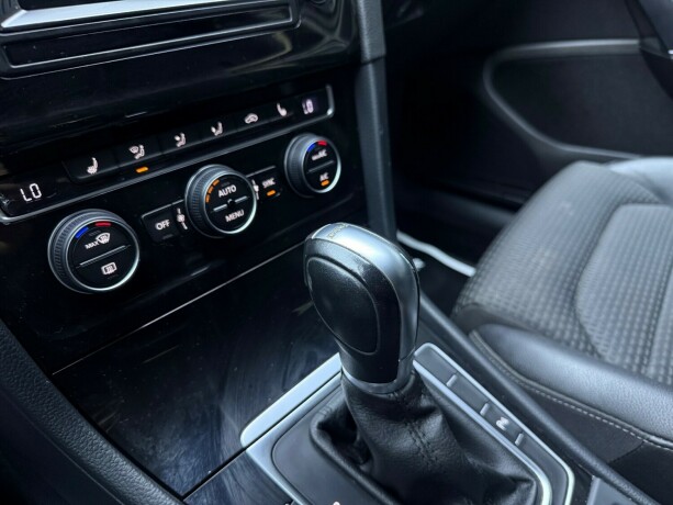 volkswagen-golf-bensin-2014-big-24