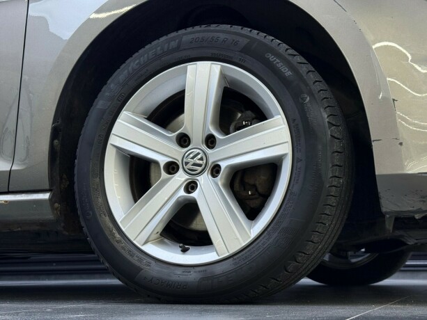 volkswagen-golf-bensin-2014-big-7