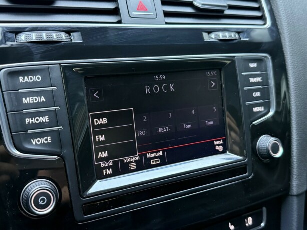 volkswagen-golf-bensin-2014-big-21