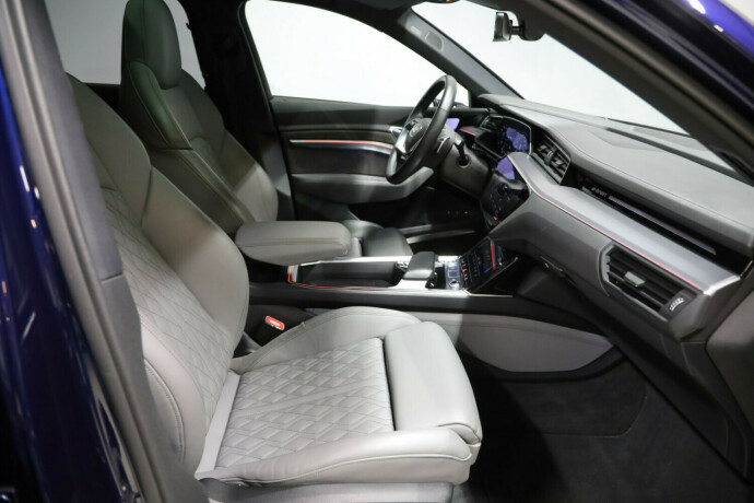 audi-e-tron-sportback-elektrisitet-2020-big-12