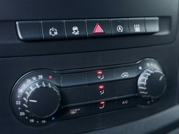 mercedes-benz-vito-diesel-2015-big-18