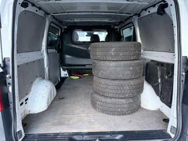 mercedes-benz-vito-diesel-2015-big-21