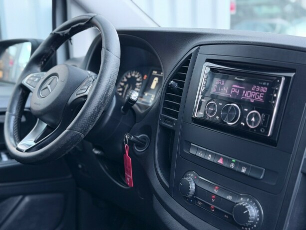 mercedes-benz-vito-diesel-2015-big-13