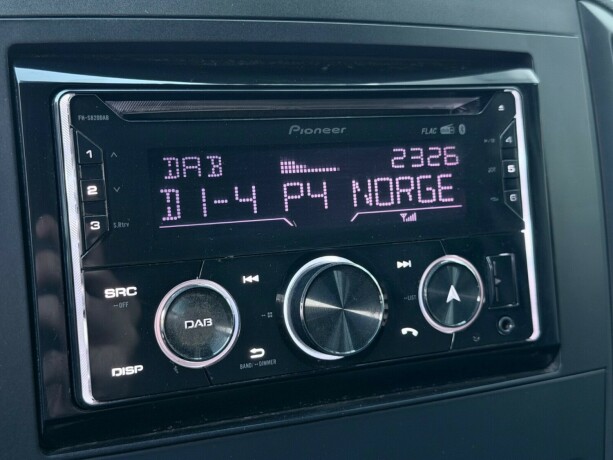 mercedes-benz-vito-diesel-2015-big-19