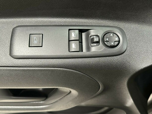 toyota-proace-city-diesel-2022-big-18