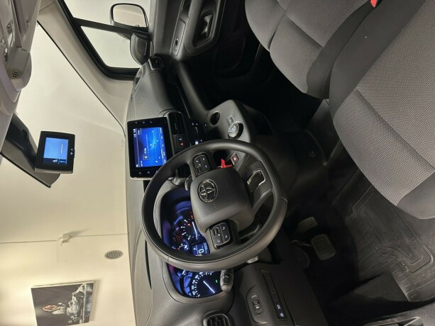 toyota-proace-city-diesel-2022-big-3