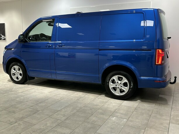 volkswagen-transporter-diesel-2022-big-2