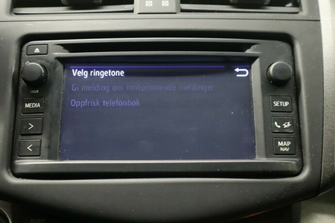 toyota-rav4-diesel-2013-big-26