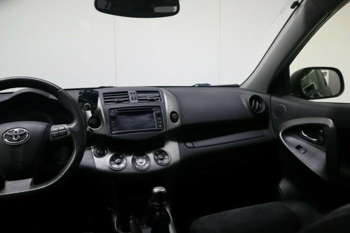 toyota-rav4-diesel-2013-big-15