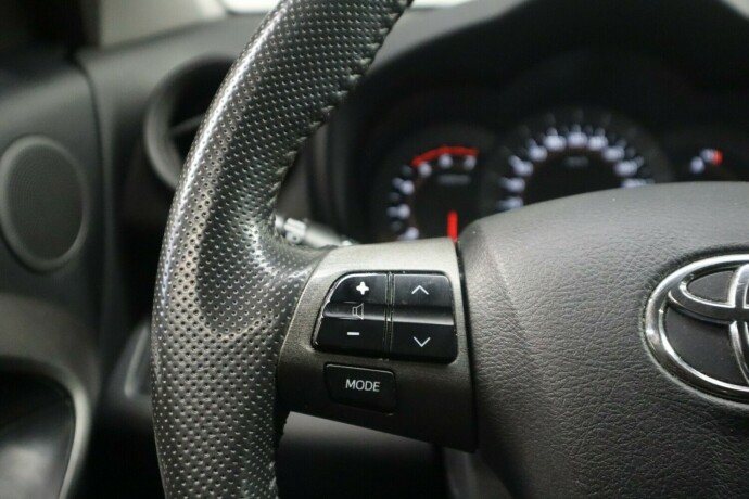 toyota-rav4-diesel-2013-big-22