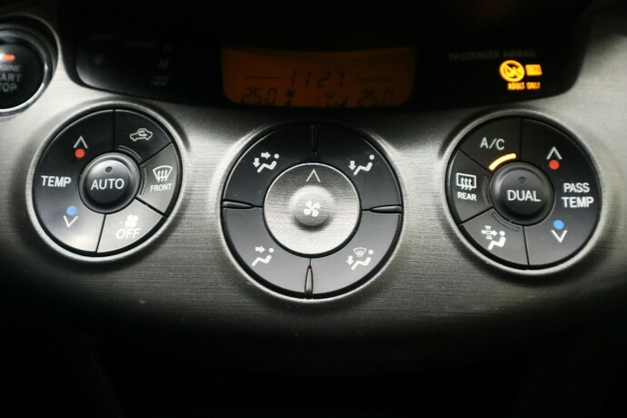 toyota-rav4-diesel-2013-big-19