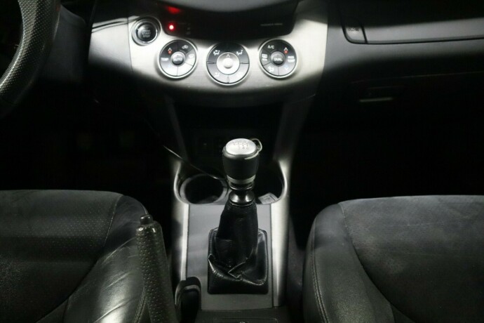 toyota-rav4-diesel-2013-big-17