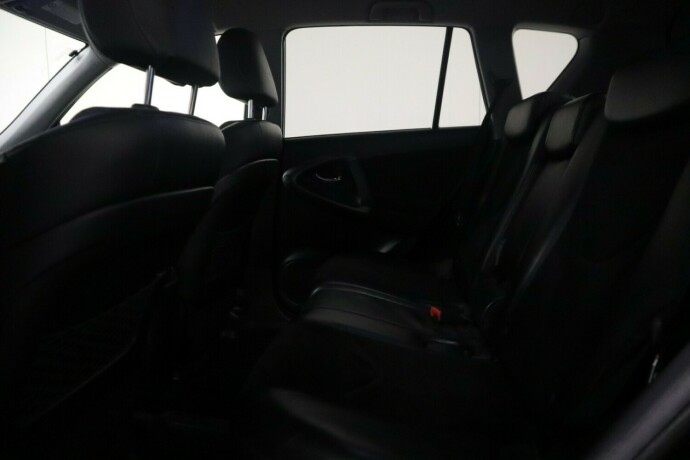 toyota-rav4-diesel-2013-big-13