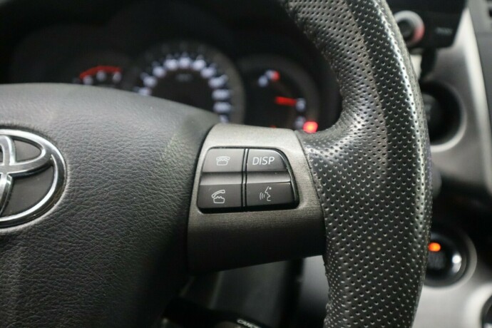 toyota-rav4-diesel-2013-big-23