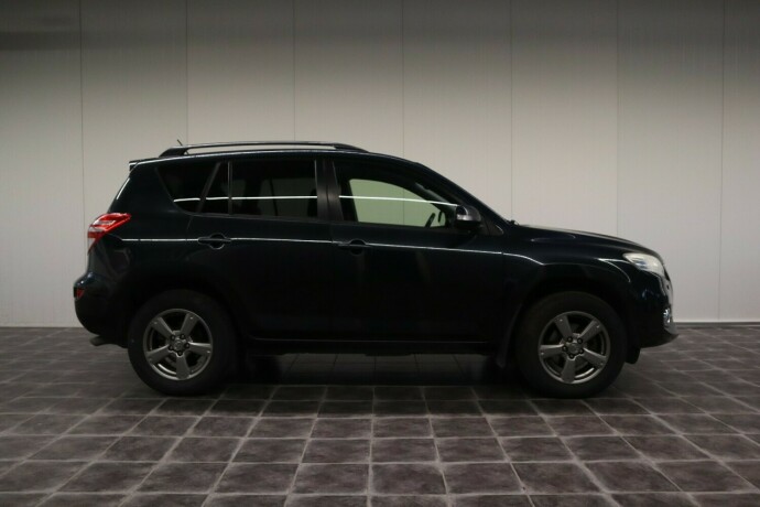 toyota-rav4-diesel-2013-big-3