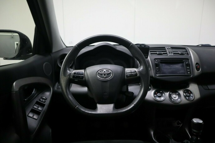 toyota-rav4-diesel-2013-big-14