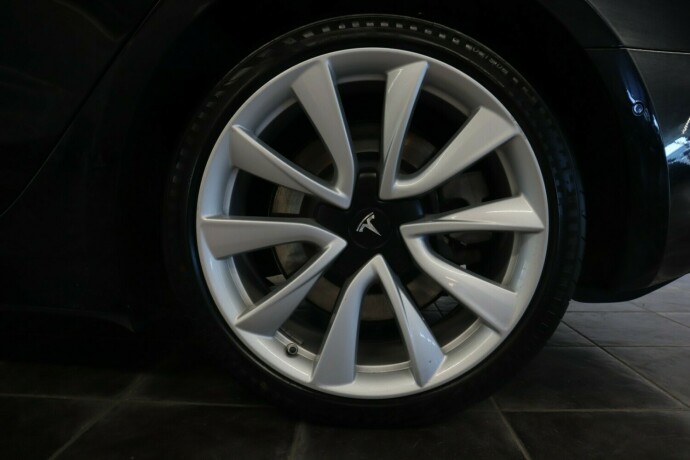 tesla-model-3-elektrisitet-2019-big-42