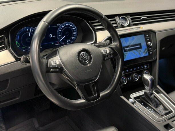 volkswagen-passat-elektrisitetbensin-2019-big-10