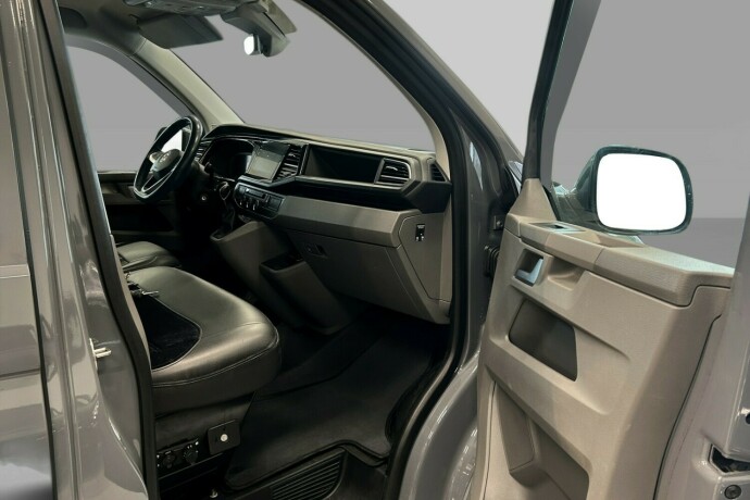 volkswagen-transporter-diesel-2020-big-9