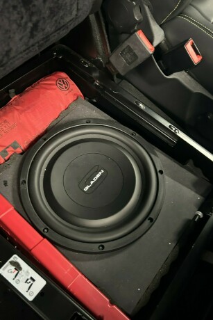 volkswagen-transporter-diesel-2020-big-12