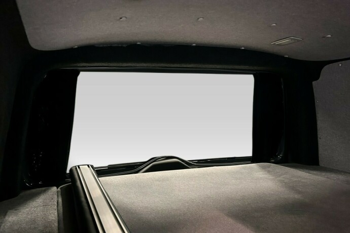volkswagen-transporter-diesel-2020-big-19