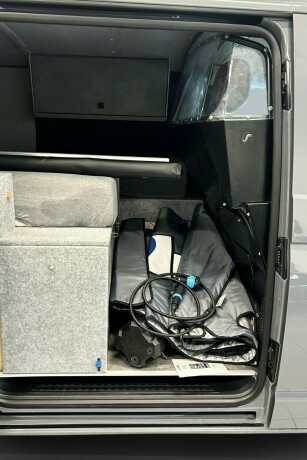 volkswagen-transporter-diesel-2020-big-14