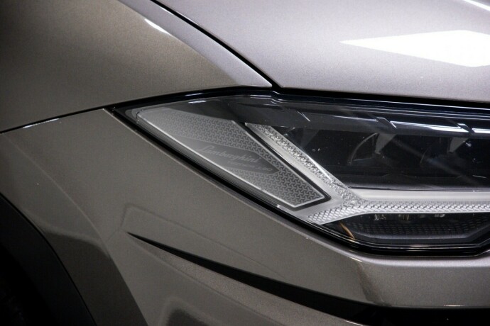 lamborghini-urus-bensin-2021-big-6