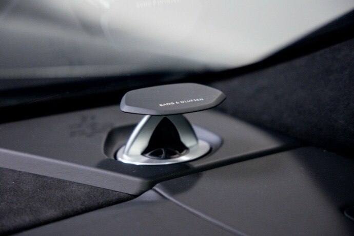 lamborghini-urus-bensin-2021-big-43