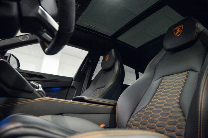 lamborghini-urus-bensin-2021-big-20