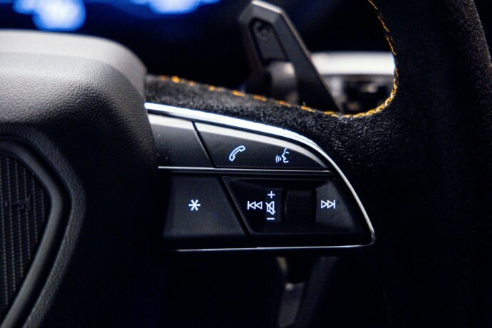 lamborghini-urus-bensin-2021-big-25