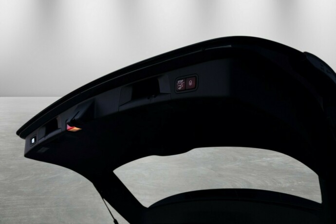 mercedes-benz-c-klasse-elektrisitetbensin-2020-big-8