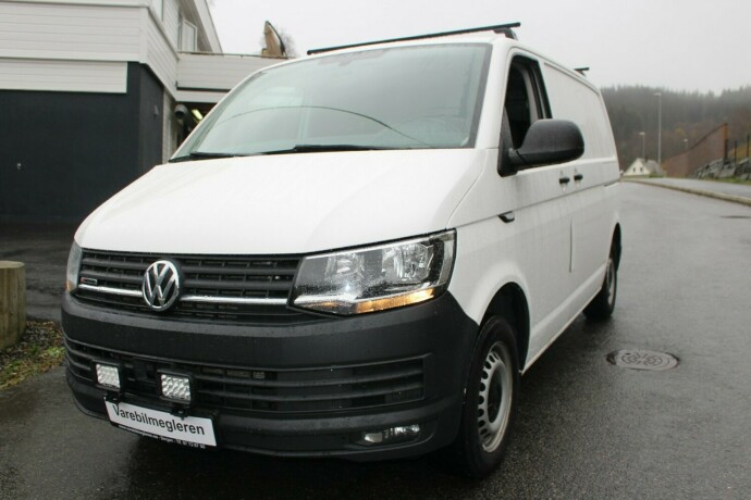 volkswagen-transporter-diesel-2018-big-1