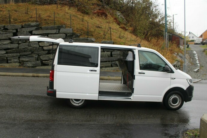 volkswagen-transporter-diesel-2018-big-6