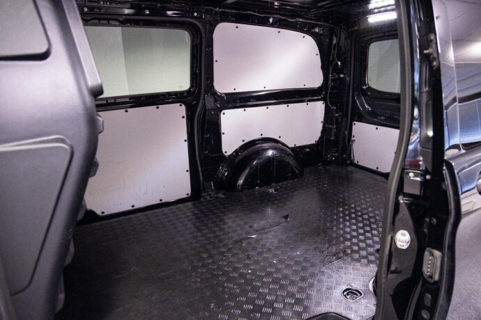 mercedes-benz-vito-diesel-2022-big-6