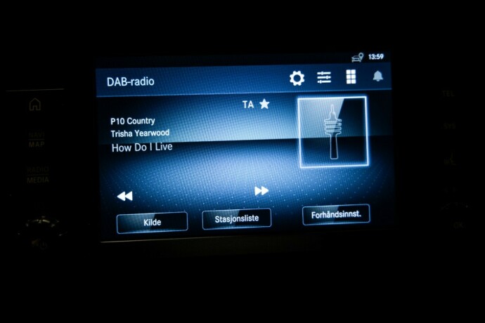 mercedes-benz-vito-diesel-2022-big-15