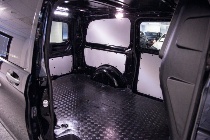 mercedes-benz-vito-diesel-2022-big-8