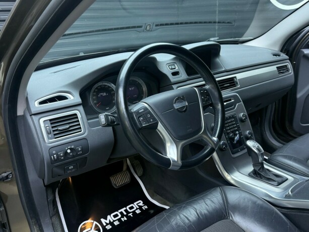 volvo-v70-diesel-2012-big-10