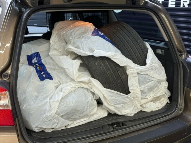 volvo-v70-diesel-2012-big-26