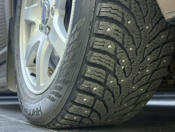 volvo-v70-diesel-2012-big-8