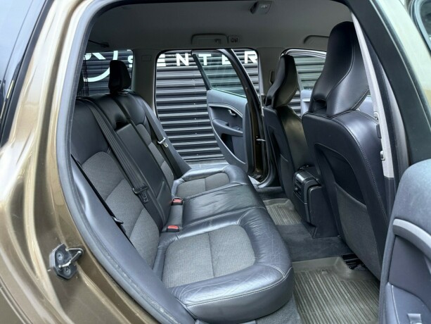 volvo-v70-diesel-2012-big-25