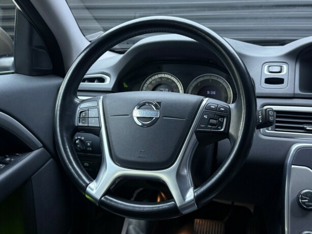 volvo-v70-diesel-2012-big-12