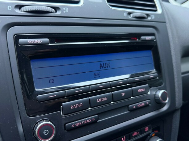 volkswagen-golf-diesel-2011-big-17