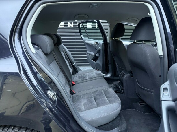 volkswagen-golf-diesel-2011-big-25