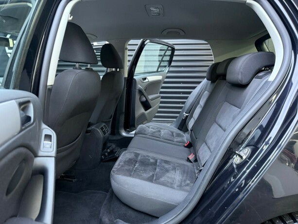 volkswagen-golf-diesel-2011-big-24