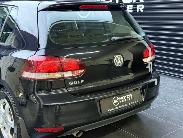 volkswagen-golf-diesel-2011-big-5