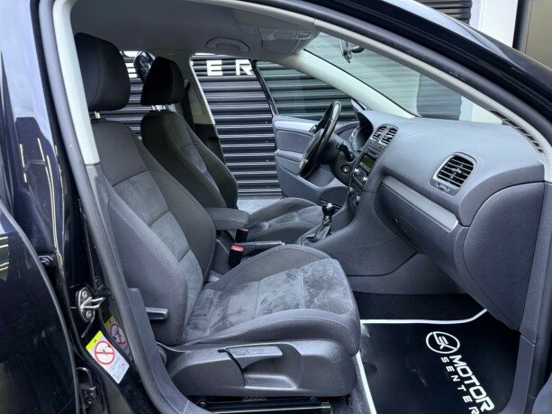 volkswagen-golf-diesel-2011-big-23