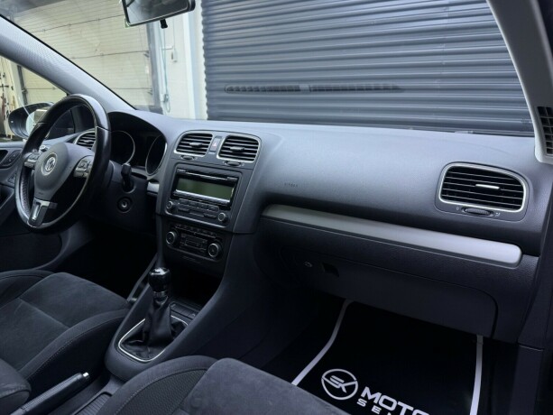 volkswagen-golf-diesel-2011-big-11