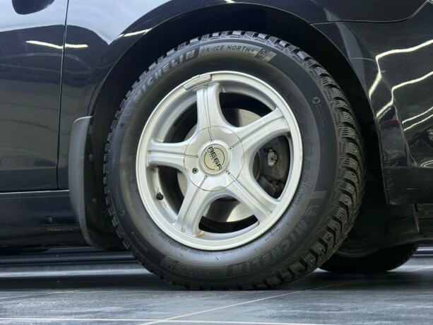 volkswagen-golf-diesel-2011-big-7