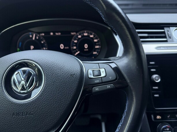 volkswagen-passat-elektrisitetbensin-2019-big-15
