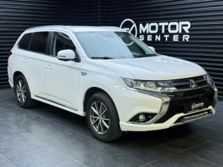 Mitsubishi | Outlander | Elektrisitet+bensin | 2016